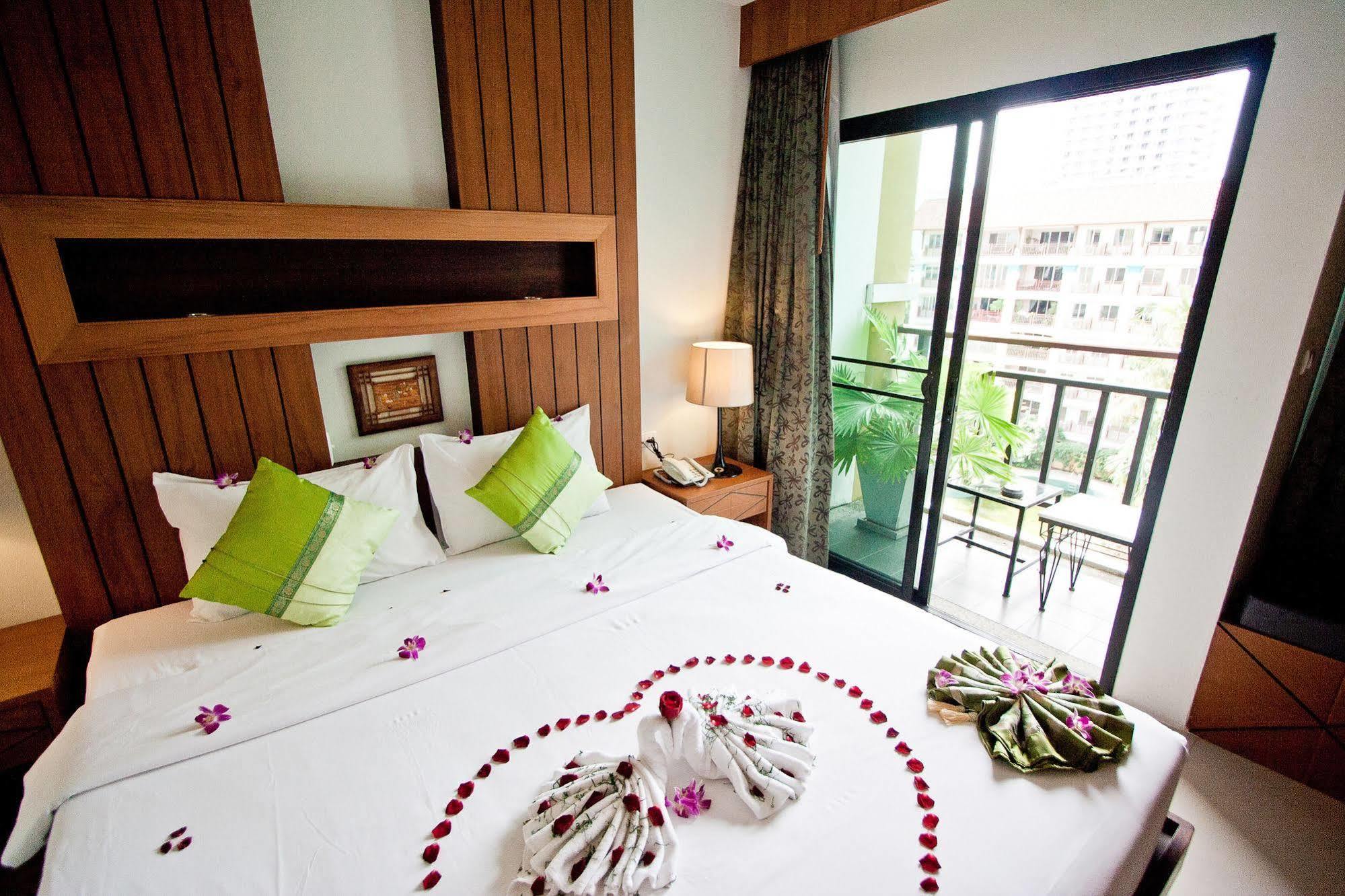 The Chambre Patong Екстер'єр фото